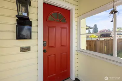 210 S Yew Street, Centralia, WA 98531 - Photo 2