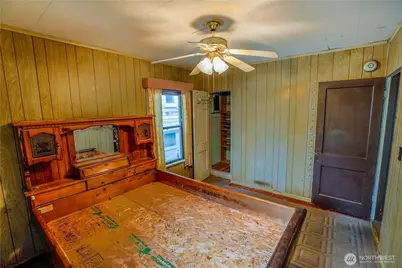 748 N 72nd Street, Seattle, WA 98103 - Photo 12