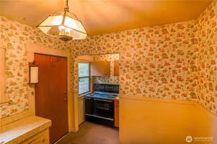 748 N 72nd St, Seattle, WA 98103 - Photo 10