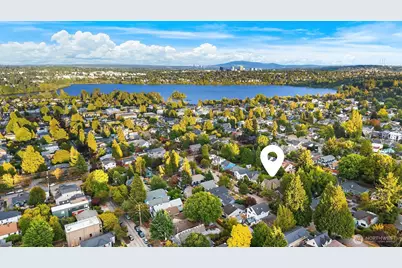 535 N 74th Street, Seattle, WA 98103 - Photo 38