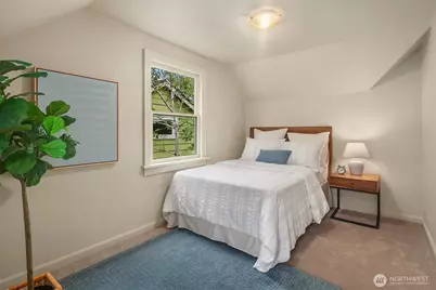 535 N 74th Street, Seattle, WA 98103 - Photo 18