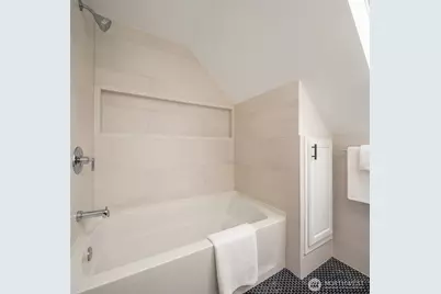 535 N 74th Street, Seattle, WA 98103 - Photo 22