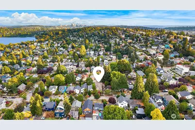535 N 74th Street, Seattle, WA 98103 - Photo 36