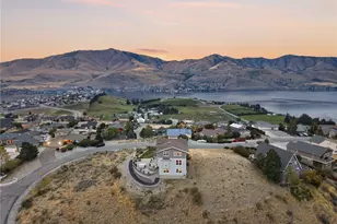 200 Crescent St, Chelan, WA 98816 - Photo 24