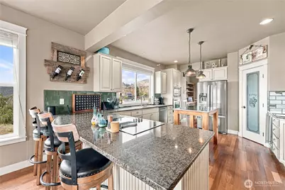 200 Crescent Street, Chelan, WA 98816 - Photo 6