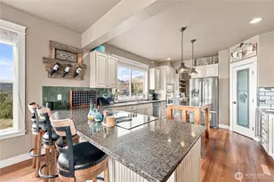 200 Crescent St, Chelan, WA 98816 - Photo 6