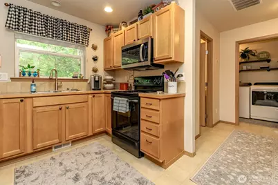 2701 19th Street Pl SW, Puyallup, WA 98373 - Photo 12