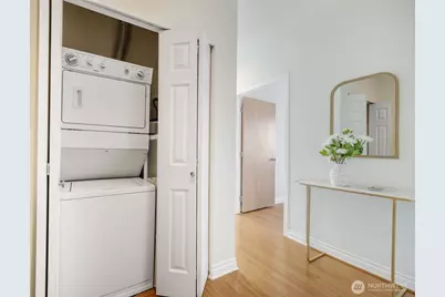 668 S Lane Street #704, Seattle, WA 98104 - Photo 20
