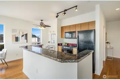 668 S Lane Street #704, Seattle, WA 98104 - Photo 16