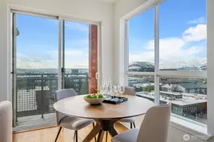 668 S Lane St, Seattle, WA 98104 - Photo 2