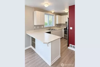 485 SW Bayshore Drive #C102, Oak Harbor, WA 98277 - Photo 10