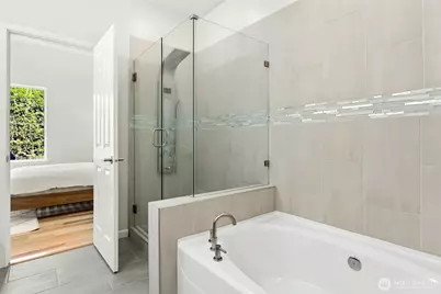23912 SE 7th St, Sammamish, WA 98074 - Photo 20