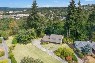12406 SE 47th St, Bellevue, WA 98006 - Photo 2