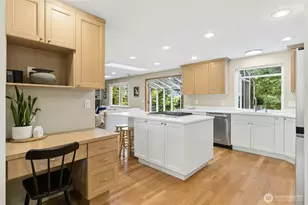 12406 SE 47th St, Bellevue, WA 98006 - Photo 8