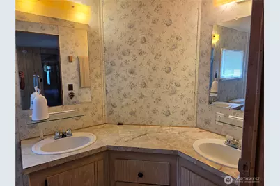 801 Division Avenue, Morton, WA 98356 - Photo 16