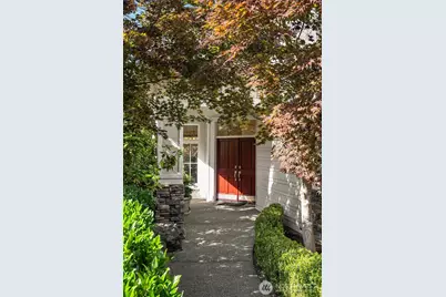 4617 229th Place SE, Sammamish, WA 98075 - Photo 2