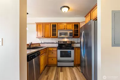 690 32nd Street #B301, Bellingham, WA 98225 - Photo 8