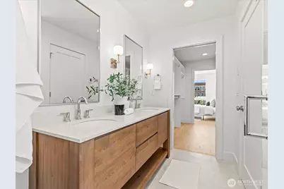 4326 Woodlawn Avenue N #B, Seattle, WA 98103 - Photo 18