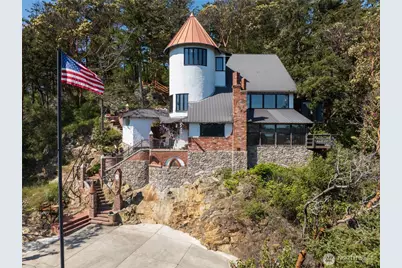 4385 Wildwood Lane, Anacortes, WA 98221 - Photo 2
