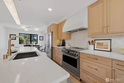 306 Daley Street, Edmonds, WA 98020 - Photo 14