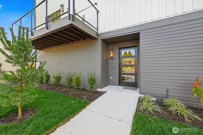 306 Daley Street, Edmonds, WA 98020 - Photo 2