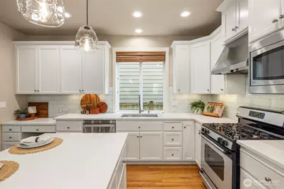 8642 NE 123rd Place, Kirkland, WA 98034 - Photo 12