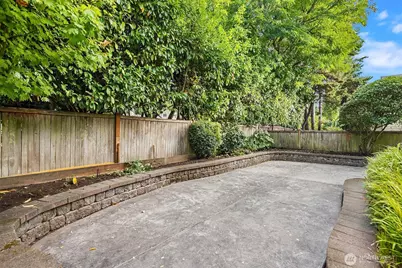 8642 NE 123rd Place, Kirkland, WA 98034 - Photo 18