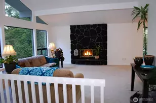 18016 S Tapps Dr E, Lake Tapps, WA 98391 - Photo 6