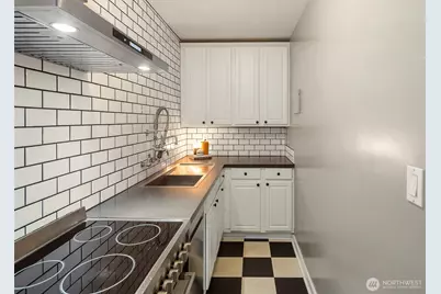 3121 Franklin Avenue E #2, Seattle, WA 98102 - Photo 8