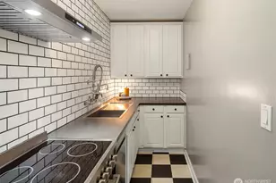 3121 Franklin Ave E, Seattle, WA 98102 - Photo 8