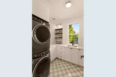 11610 NE 92nd Street, Kirkland, WA 98033 - Photo 32