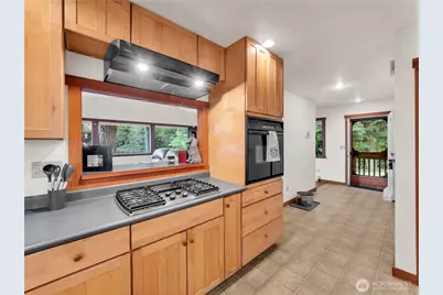 17261 Golden View Avenue, La Conner, WA 98257 - Photo 32