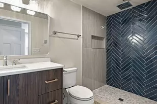 2303 NE 95th St St, Seattle, WA 98115 - Photo 8