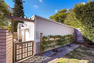 3930 S Ferdinand St, Seattle, WA 98118 - Photo 24