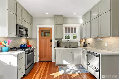 3930 S Ferdinand Street, Seattle, WA 98118 - Photo 8