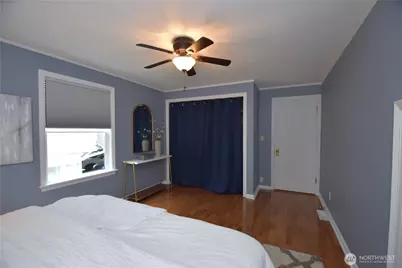 12537 19th Avenue NE, Seattle, WA 98125 - Photo 16