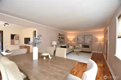 12537 19th Avenue NE, Seattle, WA 98125 - Photo 8