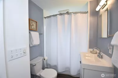 12537 19th Avenue NE, Seattle, WA 98125 - Photo 14