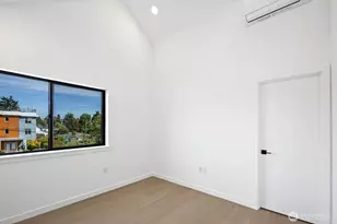 3943 S Morgan St, Seattle, WA 98118 - Photo 12
