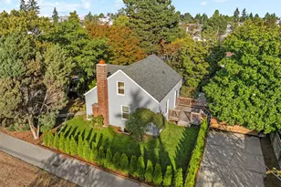 1817 NW 77th St, Seattle, WA 98117 - Photo 2