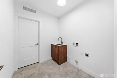 14342 Bagley Avenue N, Seattle, WA 98133 - Photo 34