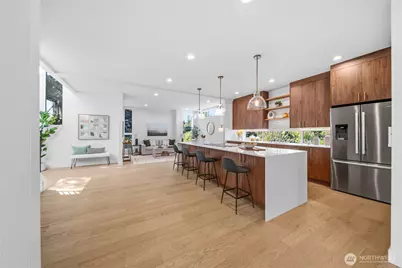 14342 Bagley Avenue N, Seattle, WA 98133 - Photo 4
