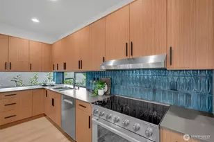 5201 S Holly St, Seattle, WA 98118 - Photo 16