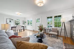 7916 Renton Ave S, Seattle, WA 98118 - Photo 2