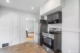 7916 Renton Ave S, Seattle, WA 98118 - Photo 8