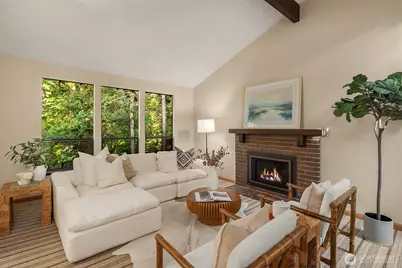 12112 SE 46th Pl, Bellevue, WA 98006 - Photo 6