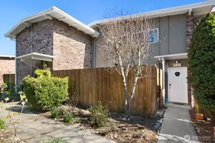 12242 SE 59th St, Bellevue, WA 98006 - Photo 1