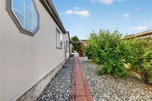 1137 Foothills Ln, Wenatchee, WA 98801 - Photo 8