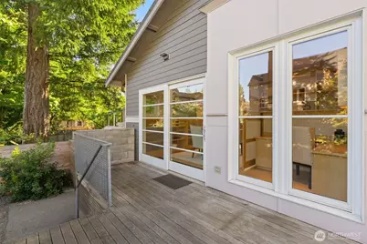 5760 25th Avenue NE, Seattle, WA 98105 - Photo 10