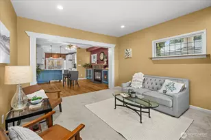 916 E Marine View Dr, Everett, WA 98201 - Photo 6